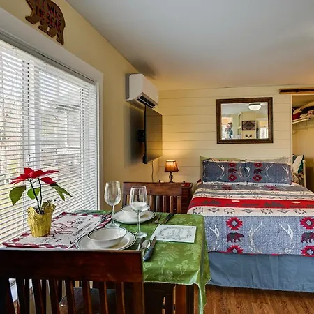 Pet-Friendly Vacation Rental Cabin In Whittier Exterior foto