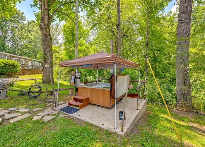 Pet-Friendly Vacation Rental Cabin In Whittier
