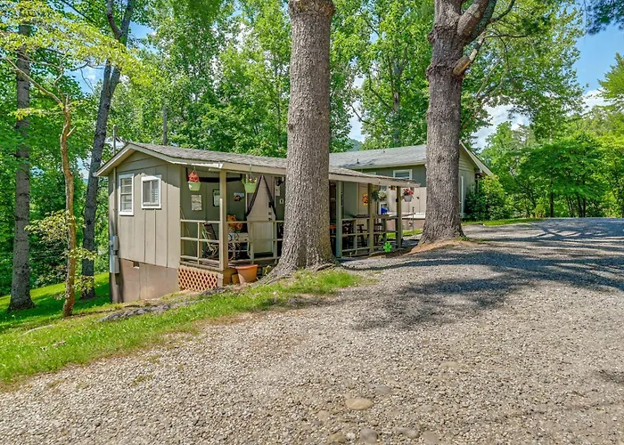 Pet-Friendly Vacation Rental Cabin In Whittier